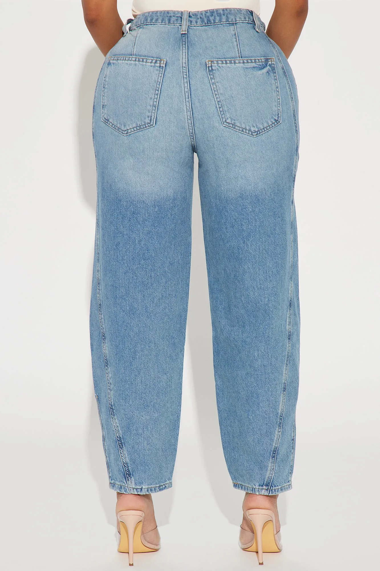 Double Life Tapered Jeans - Light Wash