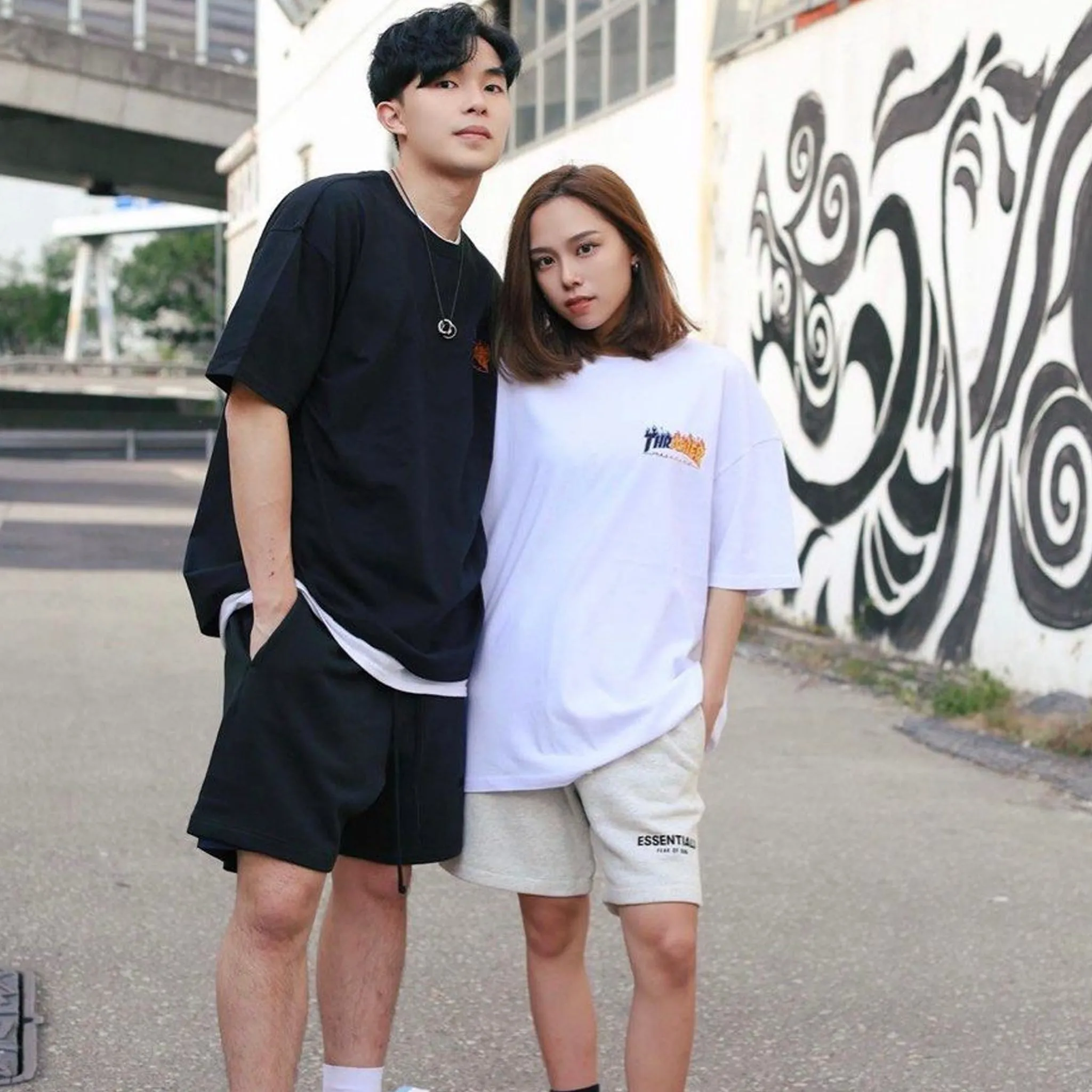 REBURN OVERSIZED TEE (WHITE)